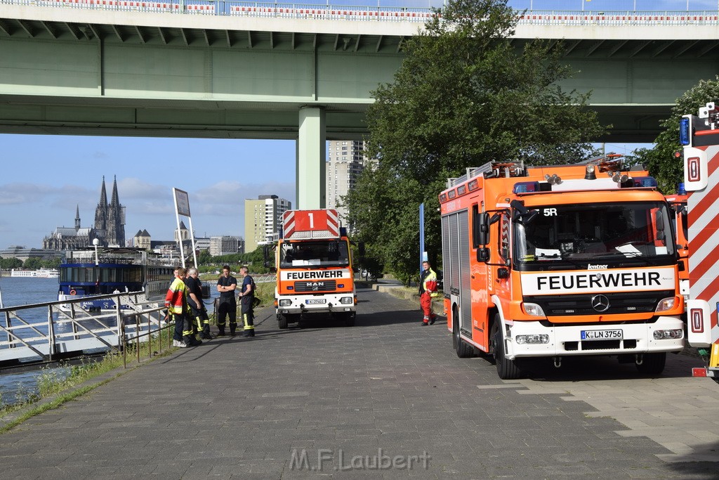 Schiff 1 Koeln in Hoehe der Koelner Zoobruecke P112.JPG - Miklos Laubert